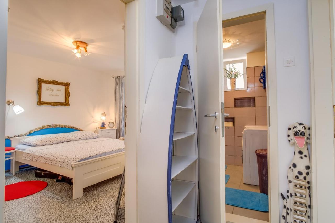 Apartments Kastel Veli Lošinj Extérieur photo